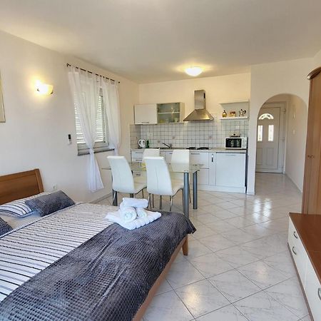 Apartmani Agava Čižići Bagian luar foto