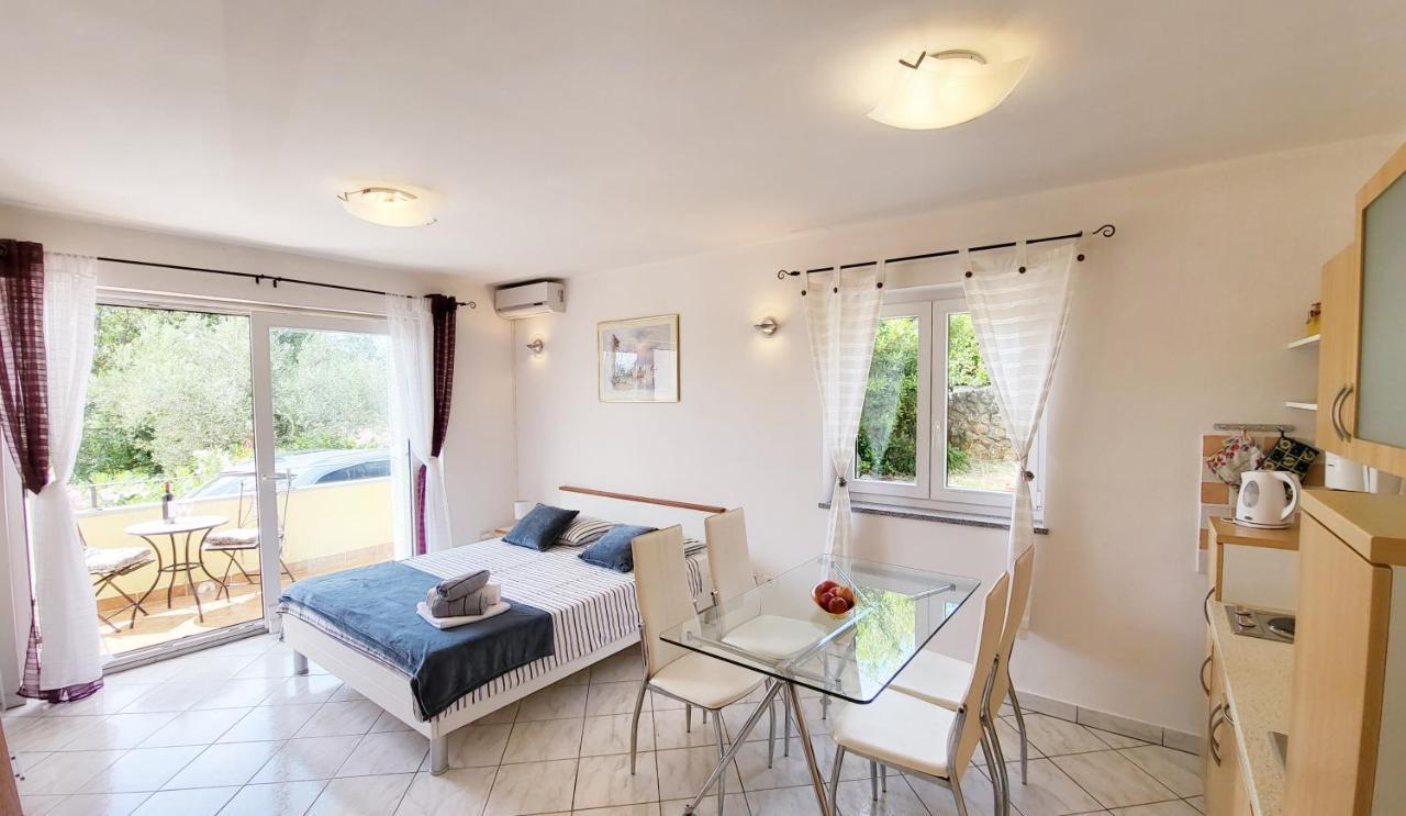 Apartmani Agava Čižići Bagian luar foto
