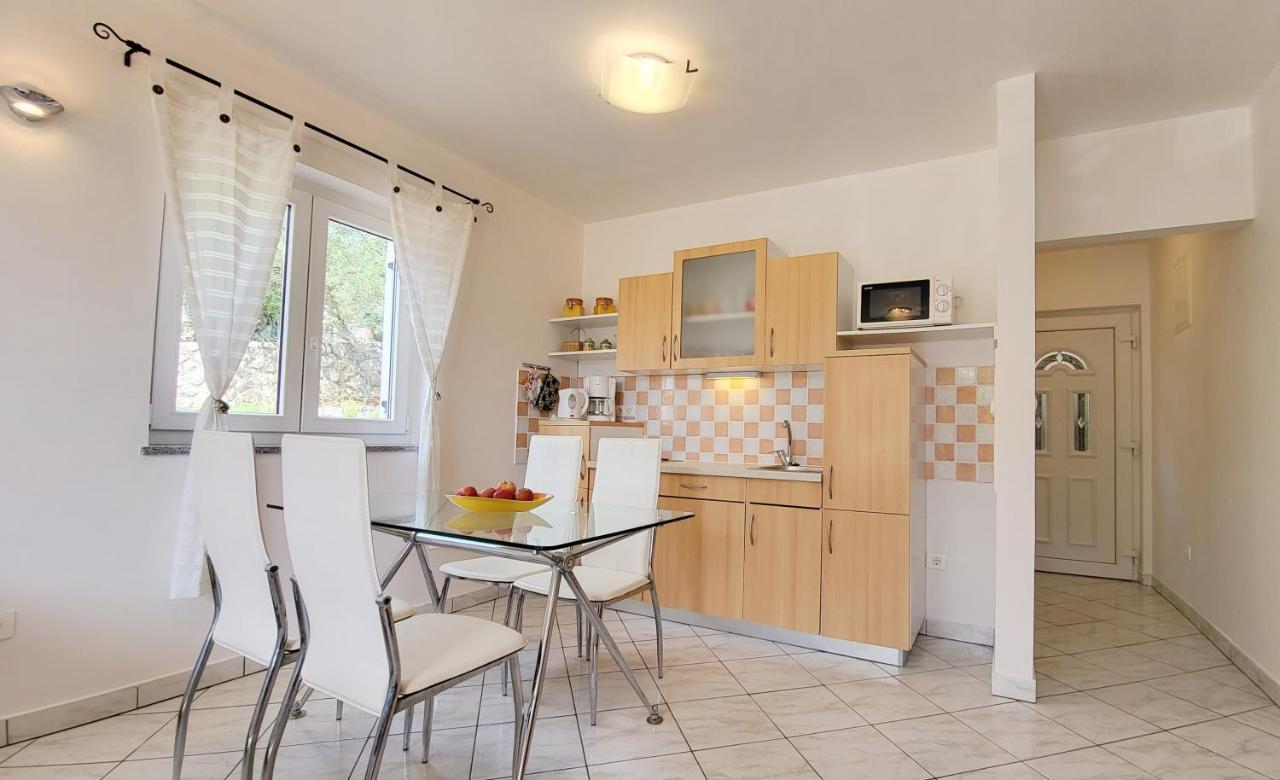 Apartmani Agava Čižići Bagian luar foto